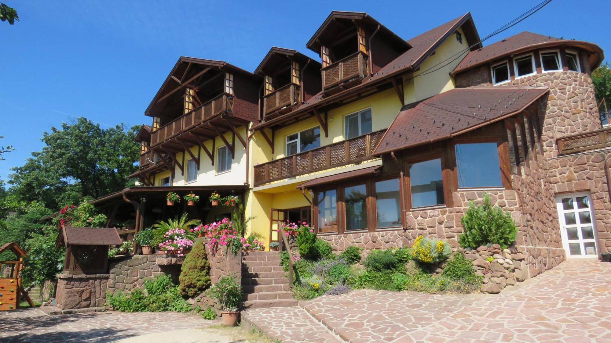 Hotel Prima Porta Vendeghaz Balatonalmádi Exteriér fotografie